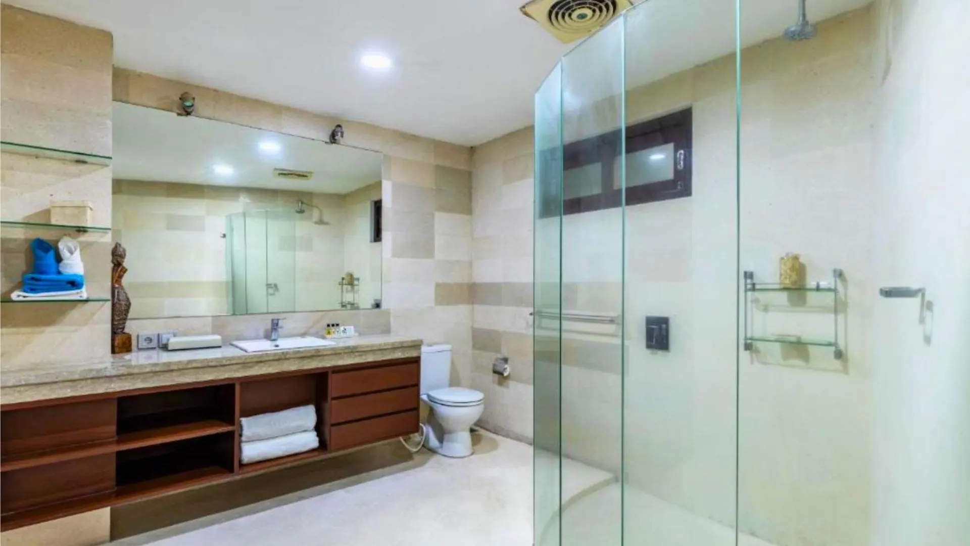 House Lizard 3 Bedroom Private Pool Villa An04 Kerobokan